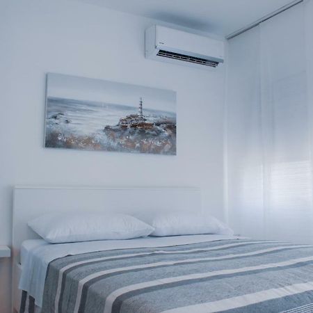 City Center Studio 4 Two Пула Екстериор снимка