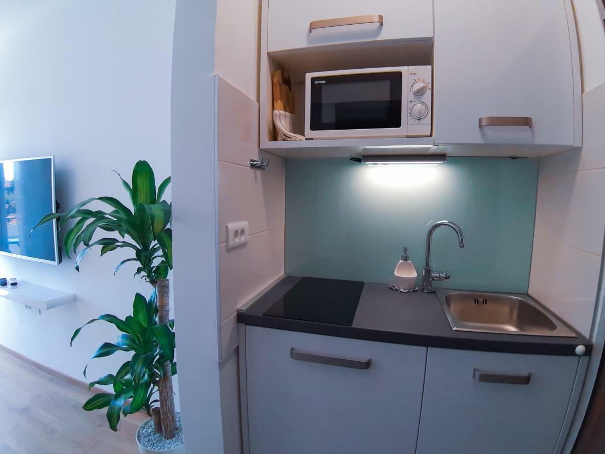 City Center Studio 4 Two Пула Екстериор снимка